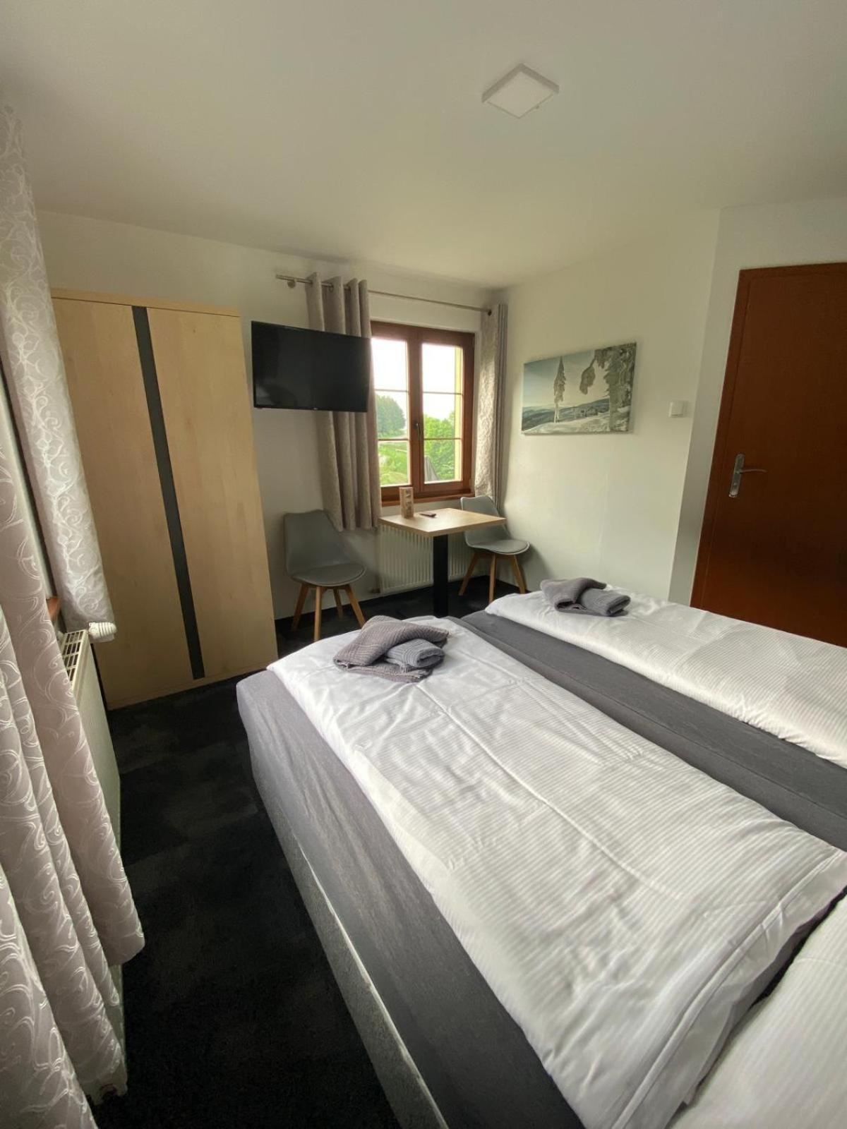 Pod Orlica Apartment Duszniki Zdroj Phòng bức ảnh
