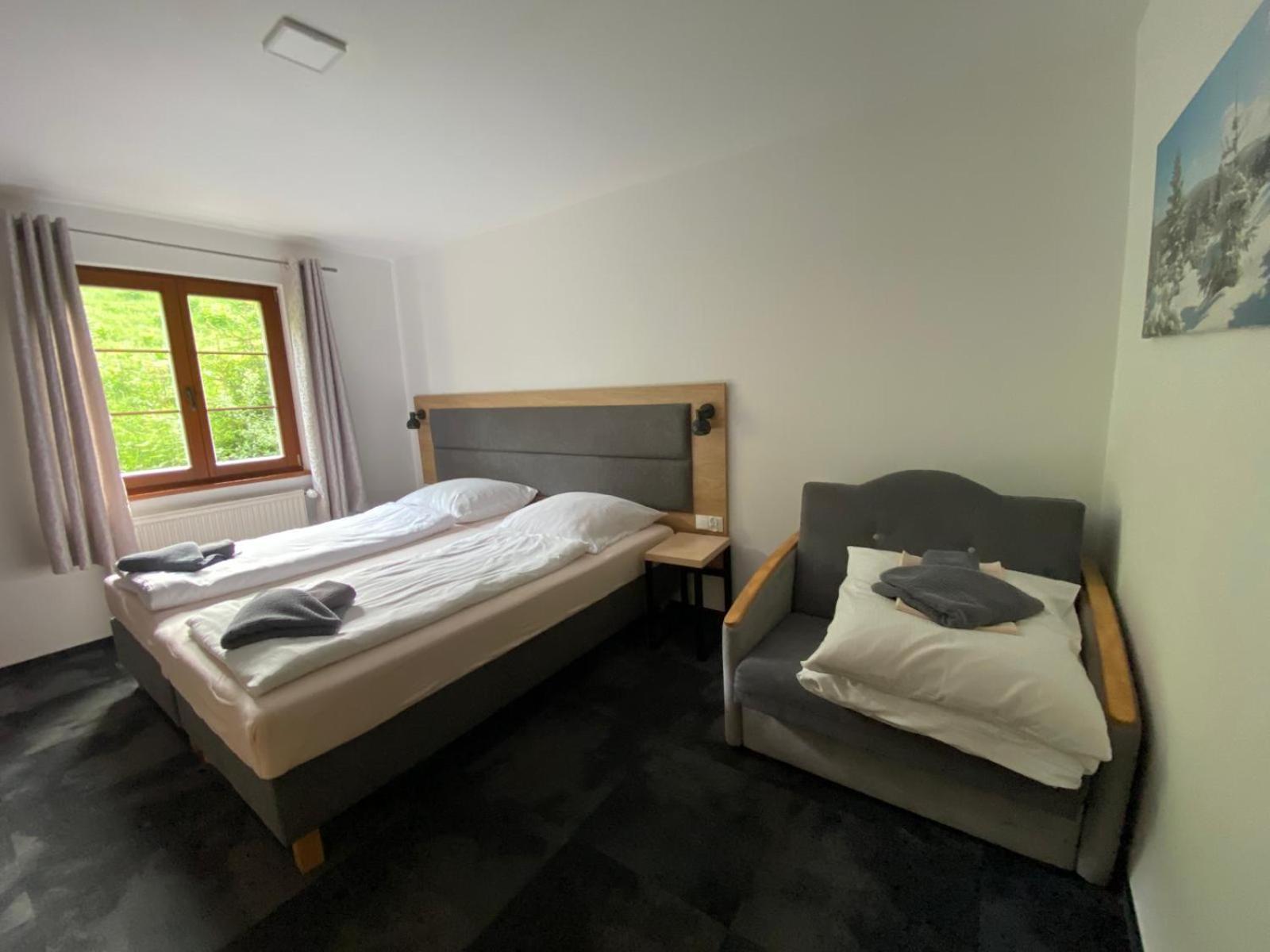 Pod Orlica Apartment Duszniki Zdroj Phòng bức ảnh