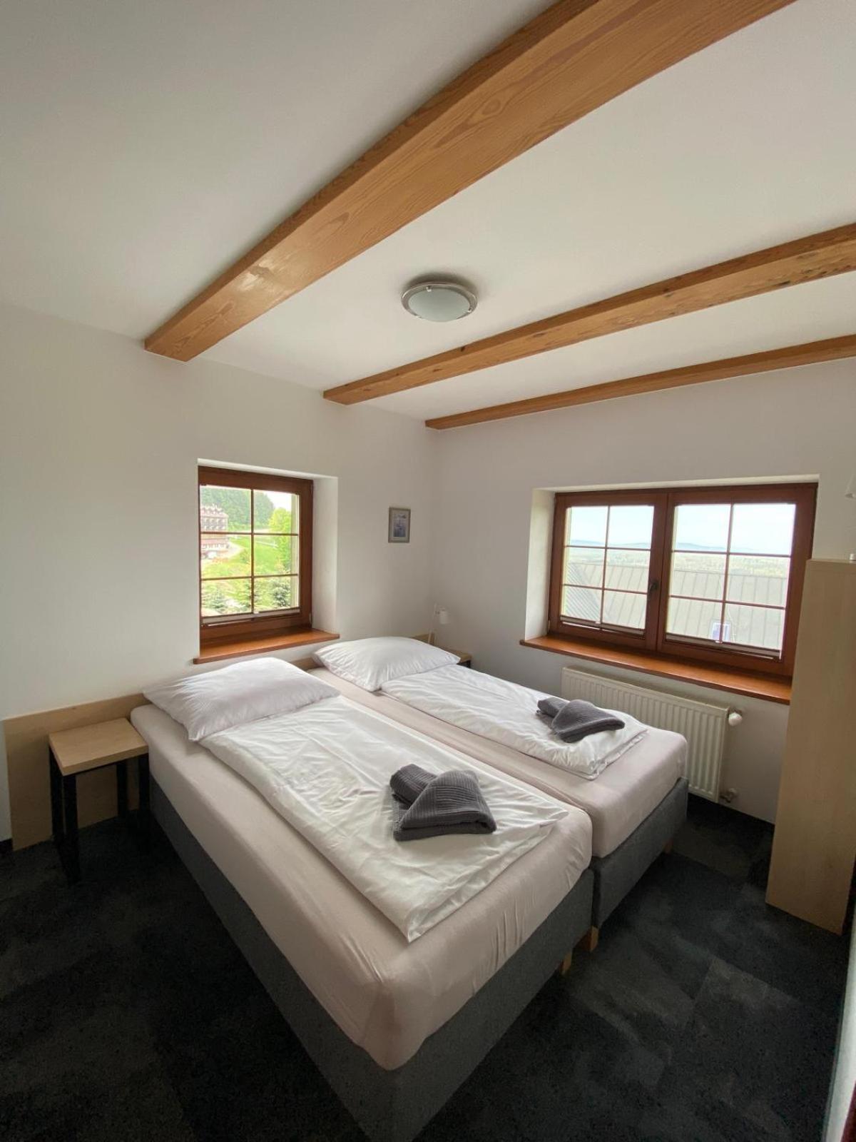 Pod Orlica Apartment Duszniki Zdroj Phòng bức ảnh